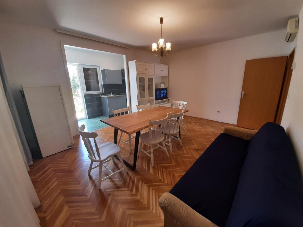 Apartments Tina أوميس المظهر الخارجي الصورة