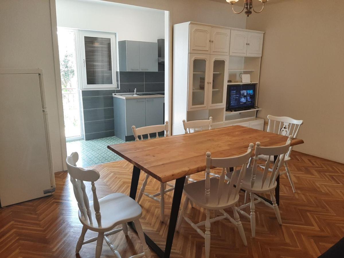 Apartments Tina أوميس المظهر الخارجي الصورة