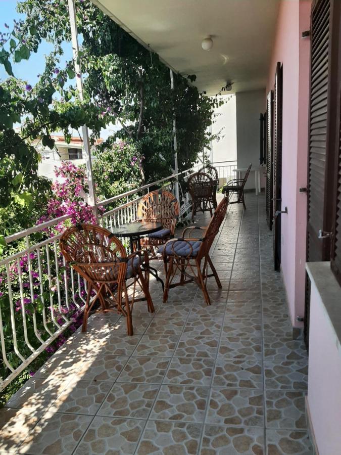 Apartments Tina أوميس المظهر الخارجي الصورة