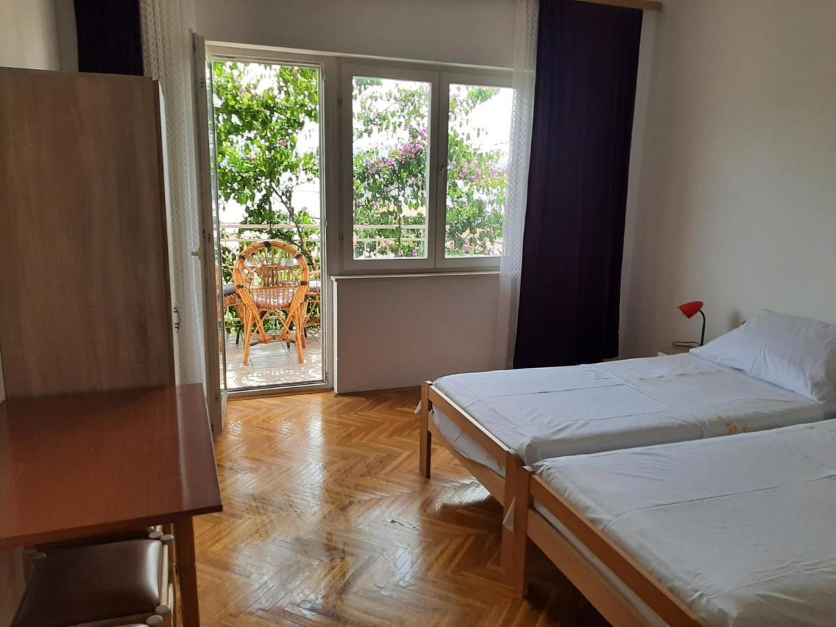 Apartments Tina أوميس المظهر الخارجي الصورة